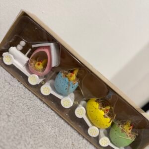 Uskršnji vlak igračka