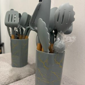 SET KUHINJSKOG PRIBORA 12/1