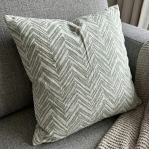 UKRASNA JASTUČNICA 45X45CM