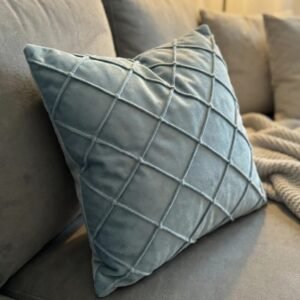 UKRASNA JASTUČNICA PLIŠ 45X45CM